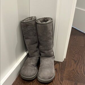 UGG tall boots grey 6 used